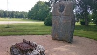 Rahvakooli kivi, tagaküljel Ignatsi Jaagu kiri